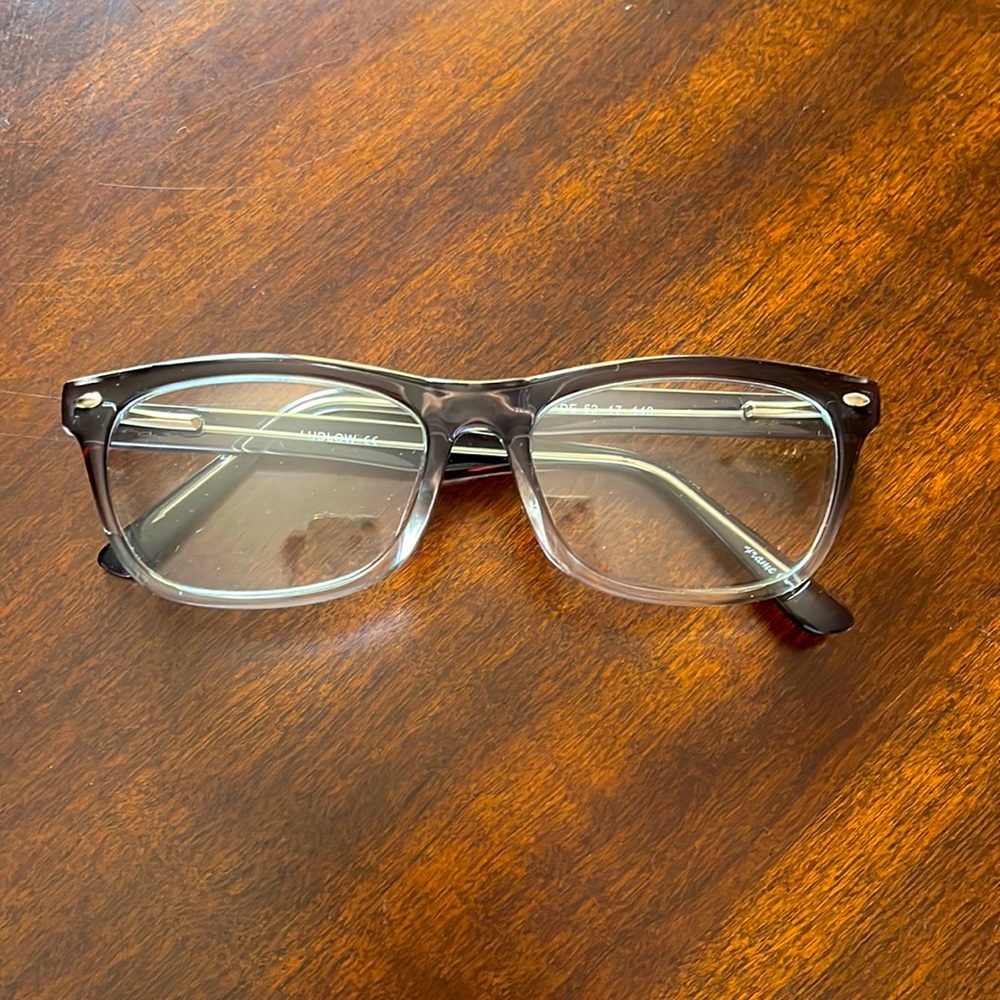 Glasses - Picture 1 of 8